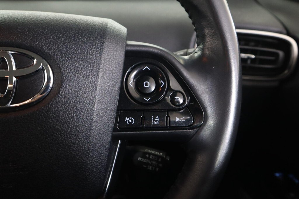 Used Toyota Prius 2021 for sale - 76439180: Photo 15