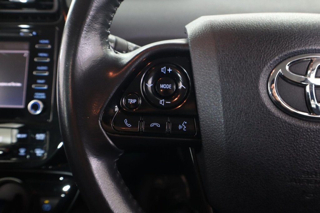 Used Toyota Prius 2021 for sale - 76439180: Photo 16
