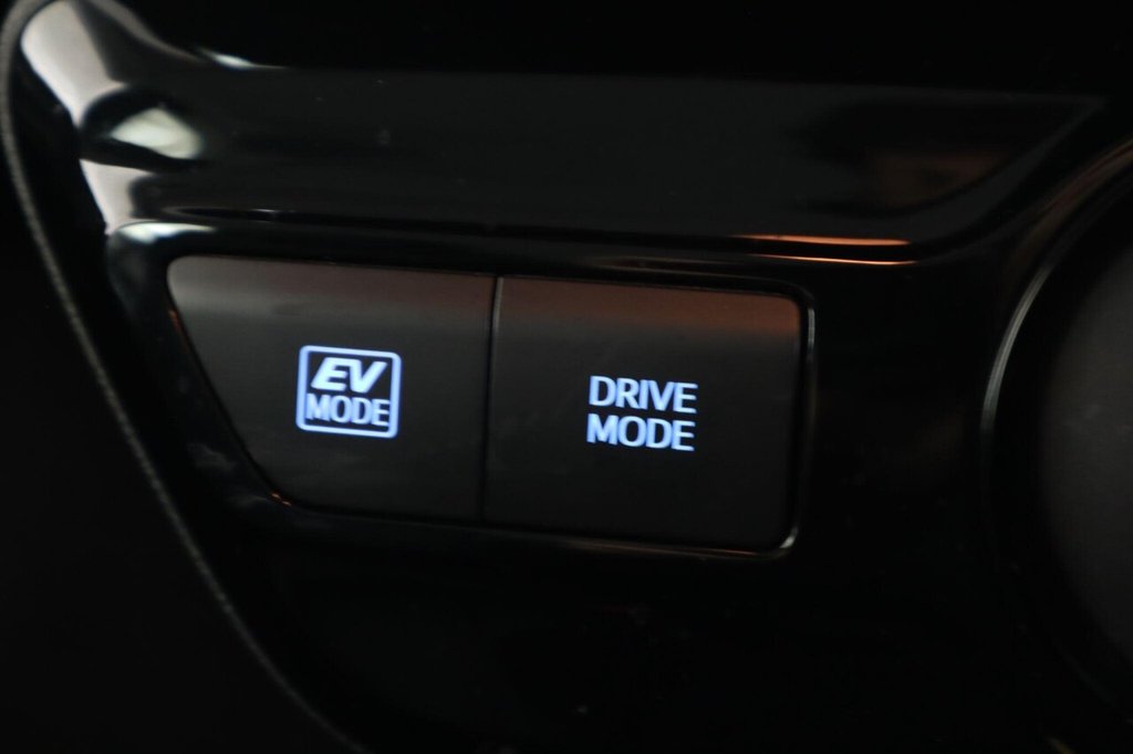 Used Toyota Prius 2021 for sale - 76439180: Photo 22