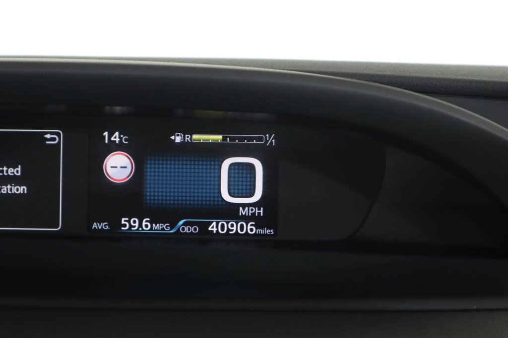 Used Toyota Prius 2021 for sale - 76439180: Photo 43