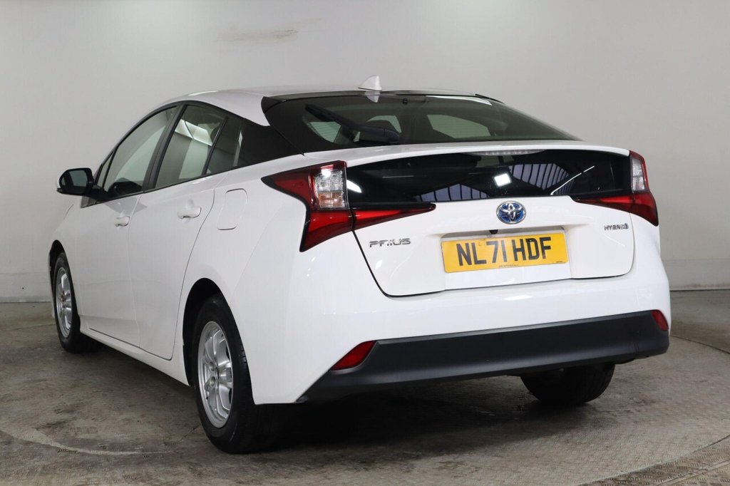 Used Toyota Prius 2021 for sale - 76439180: Photo 7
