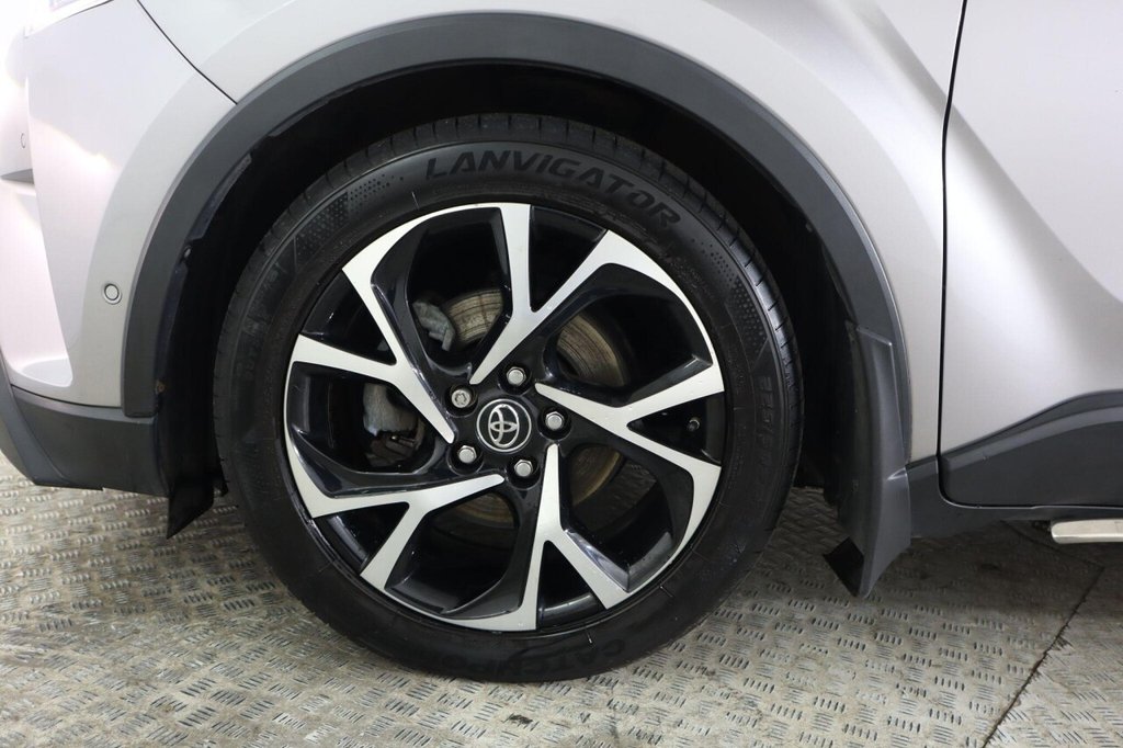 Used Toyota C-HR 2018 for sale - 77157794: Photo 32
