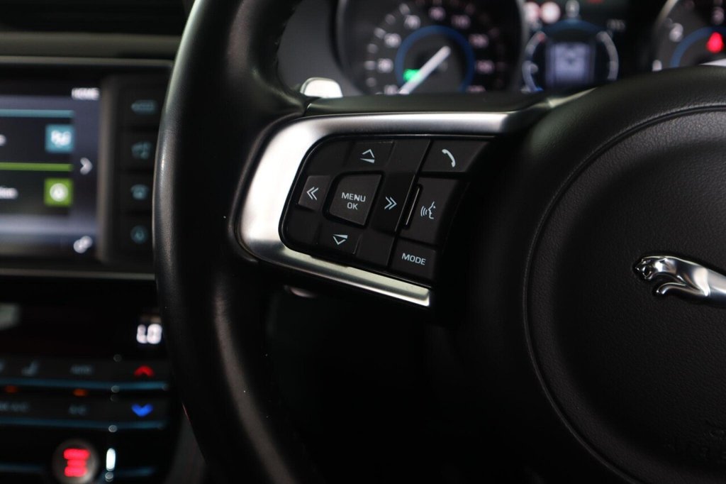 Used Jaguar F-Pace 2018 for sale - 77499324: Photo 18