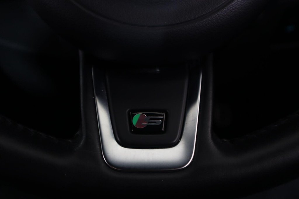 Used Jaguar F-Pace 2018 for sale - 77499324: Photo 19