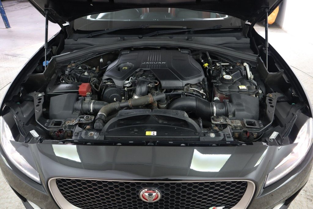 Used Jaguar F-Pace 2018 for sale - 77499324: Photo 30