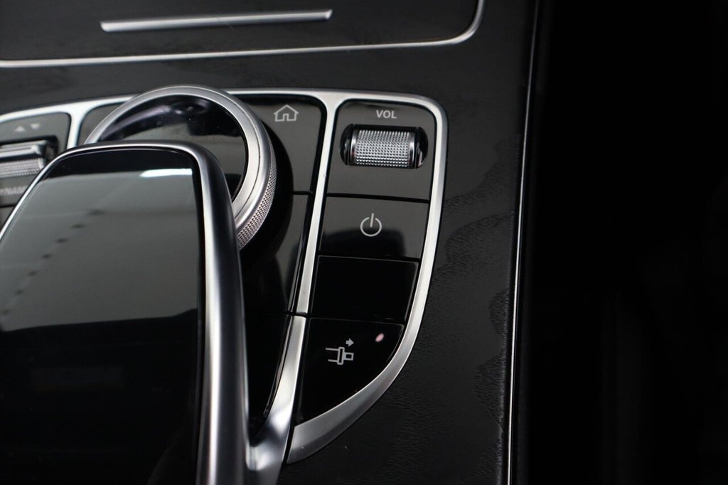 Used Mercedes-Benz C Class 2020 for sale - 76367669: Photo 26