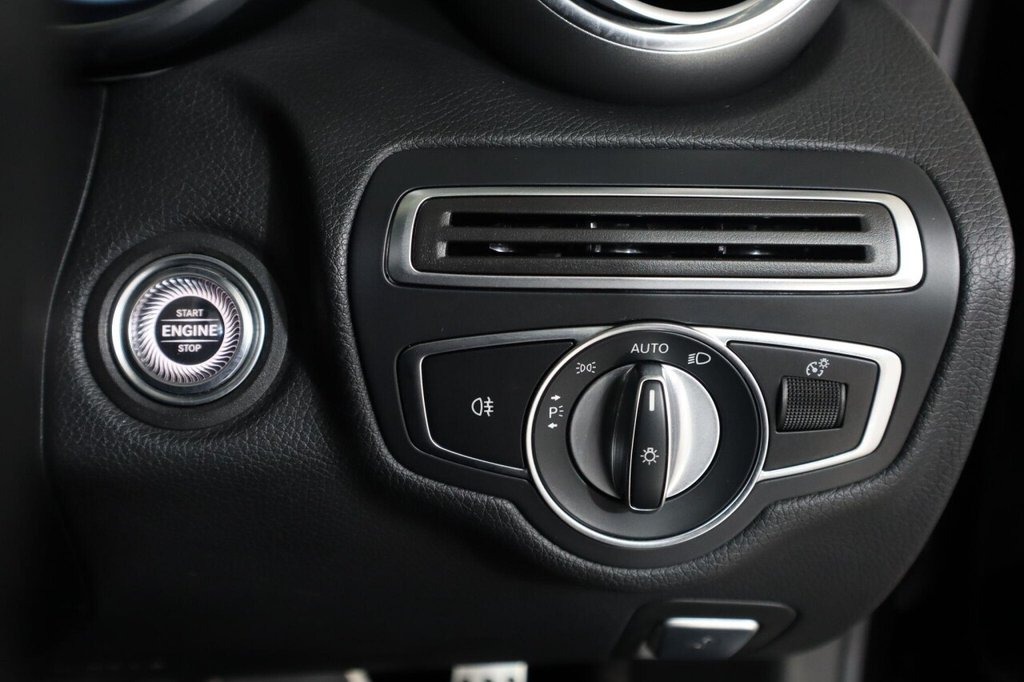 Used Mercedes-Benz C Class 2020 for sale - 76367669: Photo 28