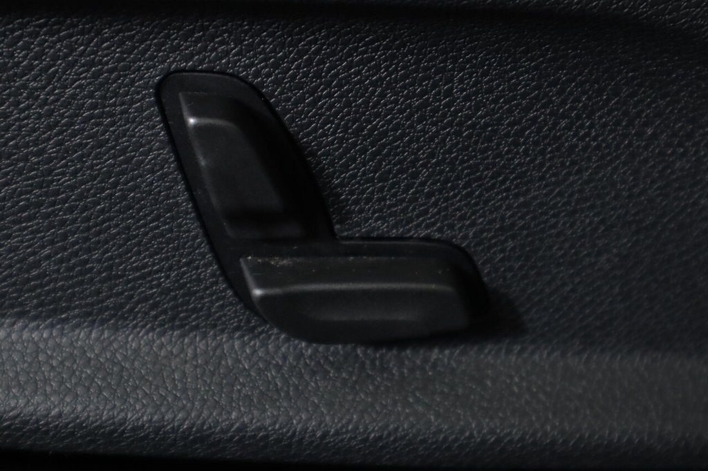 Used Mercedes-Benz C Class 2020 for sale - 76367669: Photo 32