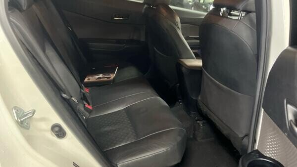 Used Toyota C-HR 2023 for sale - 77850104: Photo 11