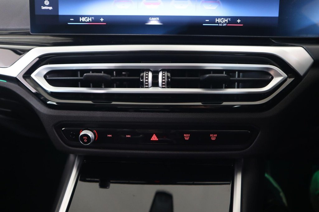 Used BMW 3 Series 2024 for sale - 77551735: Photo 31