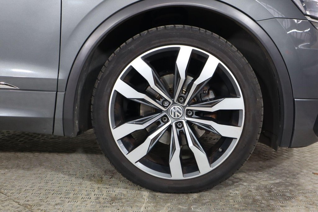 Used Volkswagen Tiguan 2018 for sale - 76986402: Photo 11