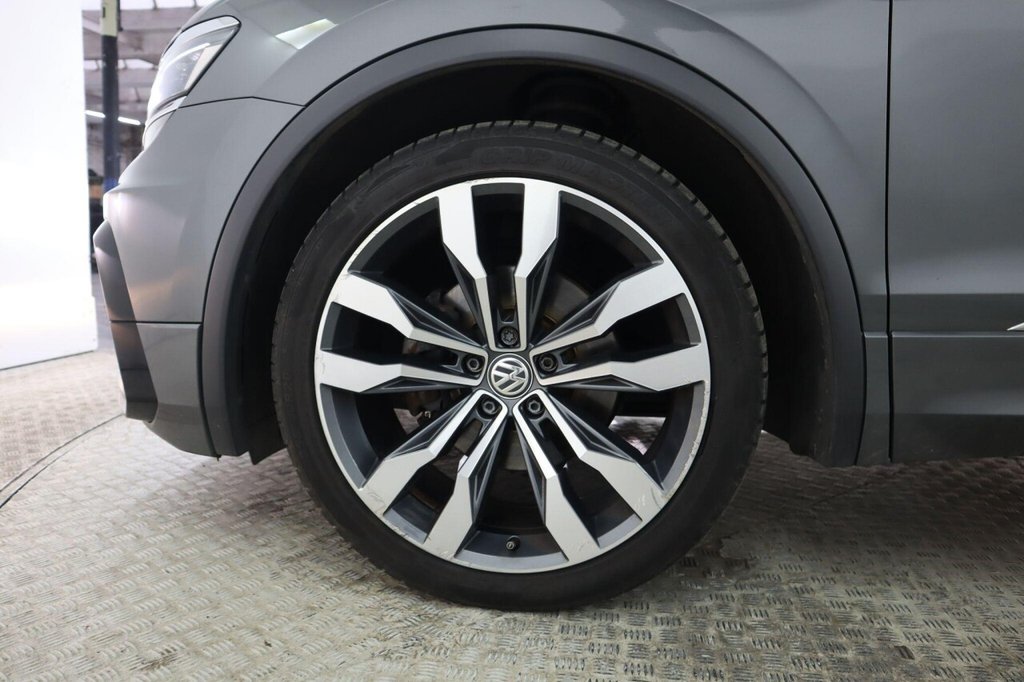 Used Volkswagen Tiguan 2018 for sale - 76986402: Photo 14