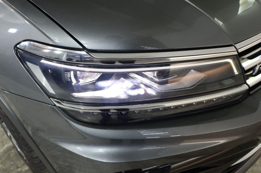 Used Volkswagen Tiguan 2018 for sale - 76986402: Photo 16