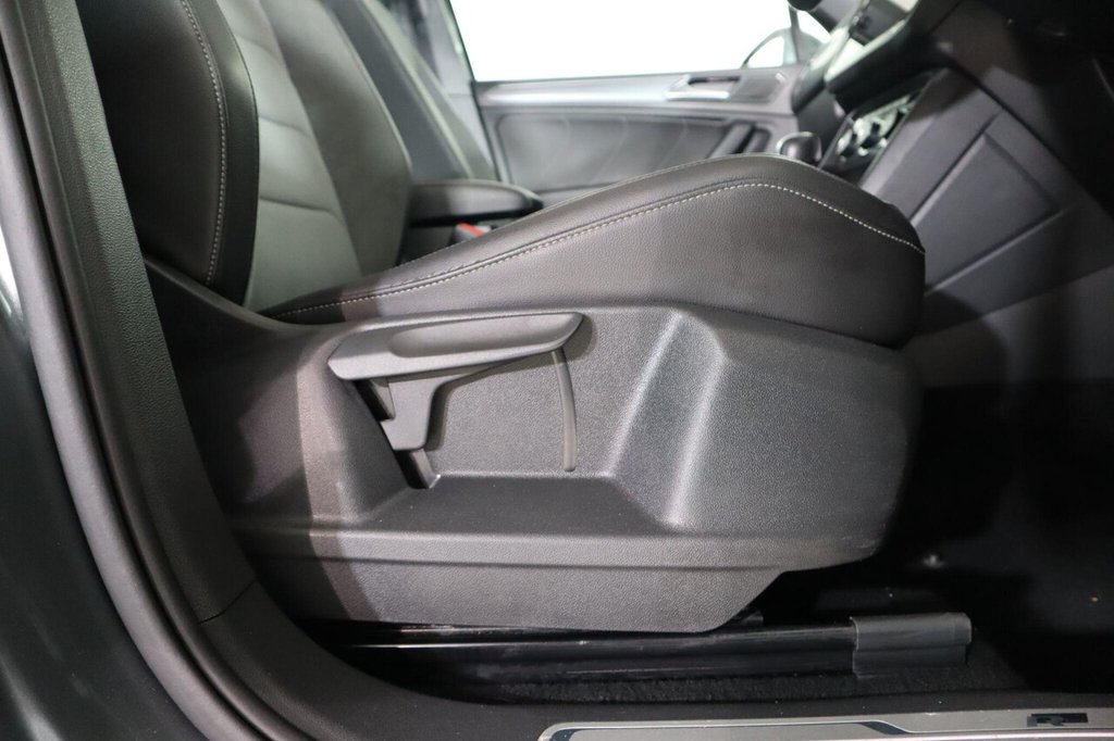 Used Volkswagen Tiguan 2018 for sale - 76986402: Photo 21