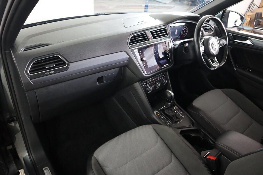 Used Volkswagen Tiguan 2018 for sale - 76986402: Photo 34