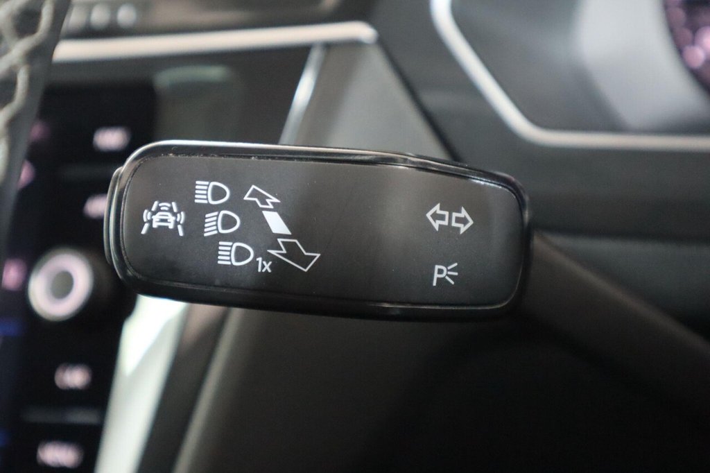 Used Volkswagen Tiguan 2018 for sale - 76986402: Photo 43