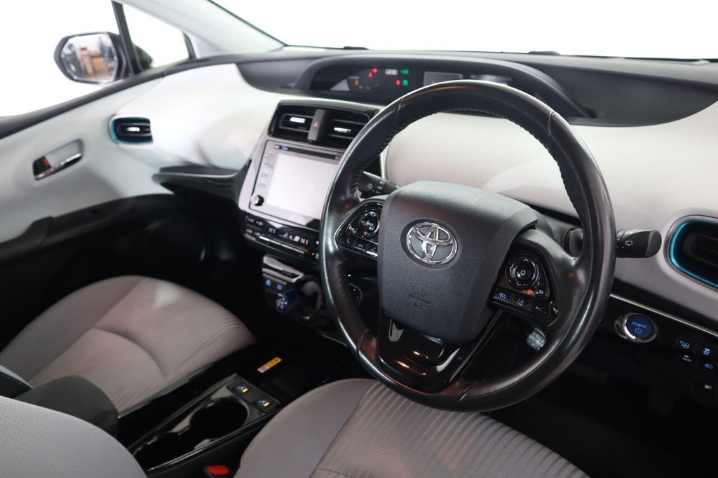 Used Toyota Prius 2019 for sale - 77172122: Photo 11