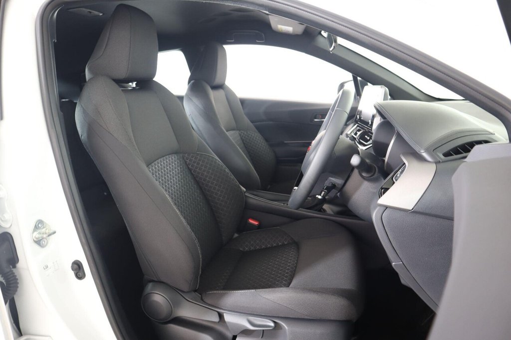 Used Toyota C-HR 2023 for sale - 77288106: Photo 13