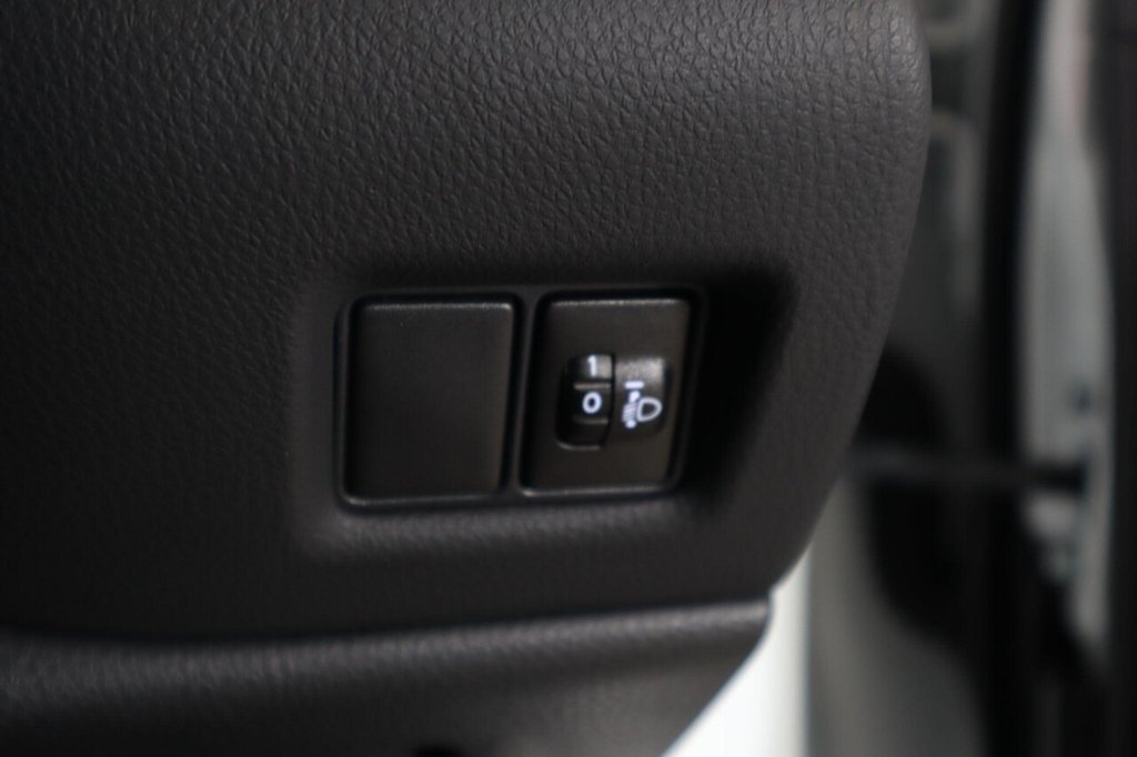 Used Toyota C-HR 2023 for sale - 77288106: Photo 25