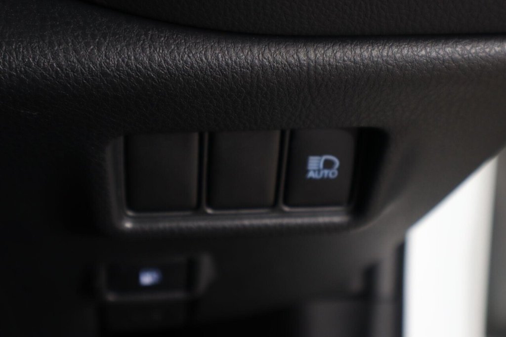 Used Toyota C-HR 2023 for sale - 77288106: Photo 26