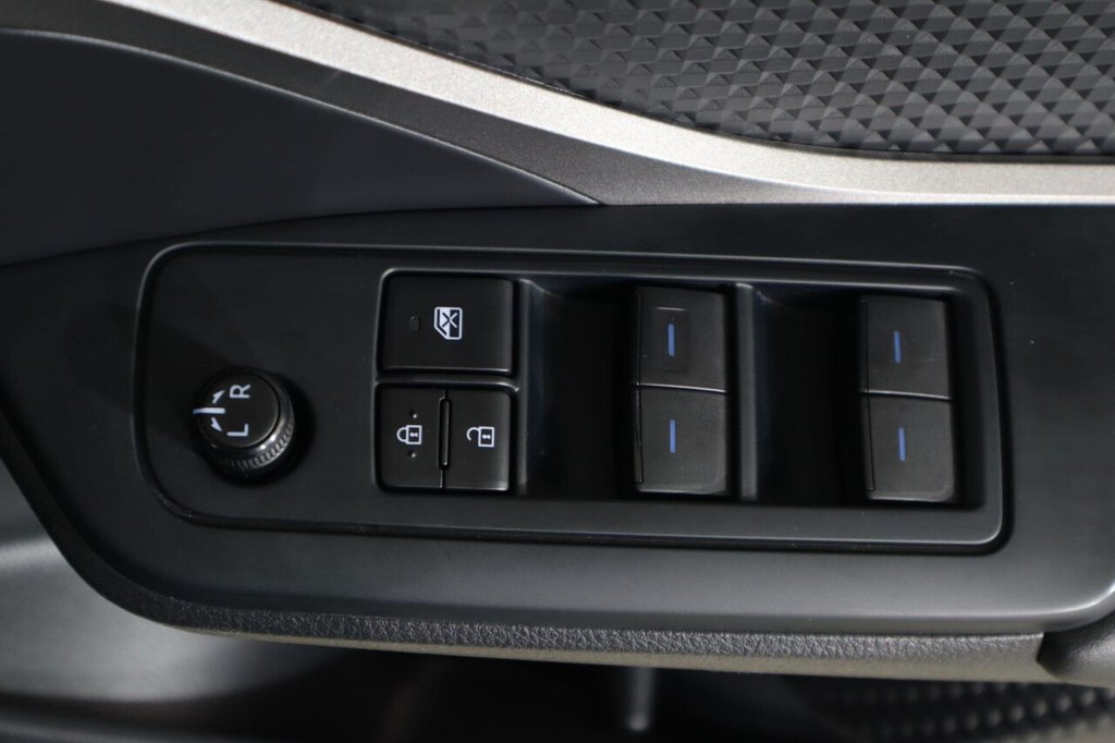 Used Toyota C-HR 2023 for sale - 77288106: Photo 27