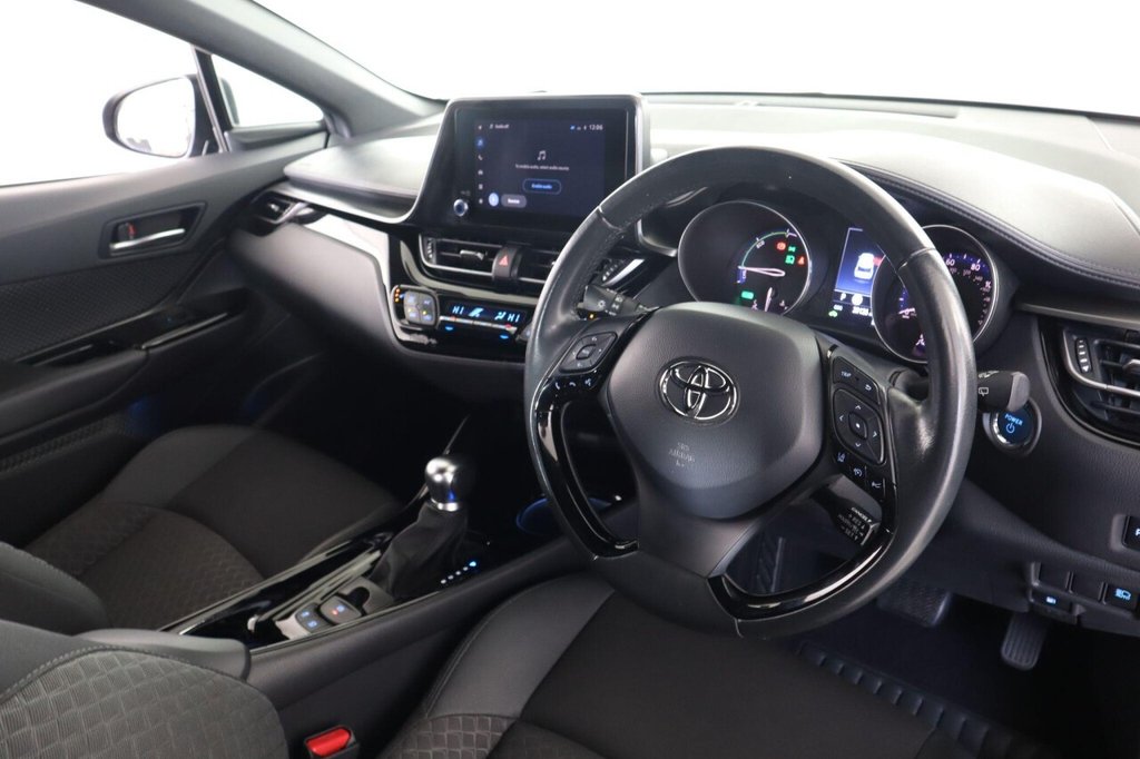 Used Toyota C-HR 2022 for sale - 76386439: Photo 12