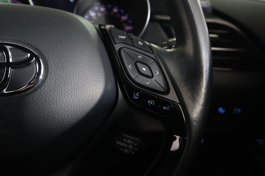 Used Toyota C-HR 2022 for sale - 76386439: Photo 16