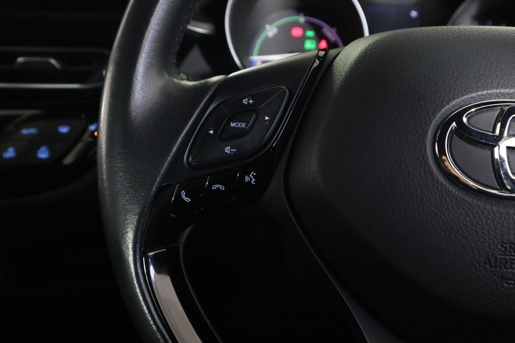 Used Toyota C-HR 2022 for sale - 76386439: Photo 17