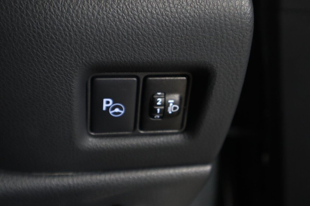 Used Toyota C-HR 2022 for sale - 76386439: Photo 22