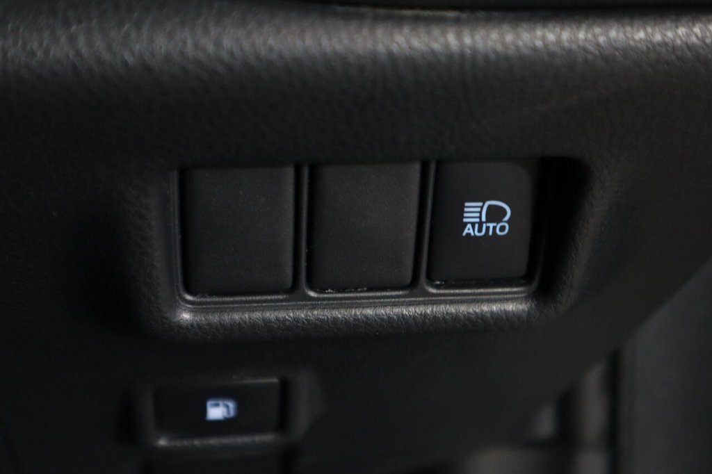 Used Toyota C-HR 2022 for sale - 76386439: Photo 23