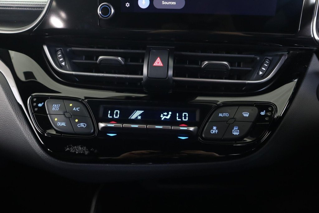 Used Toyota C-HR 2022 for sale - 76386439: Photo 30