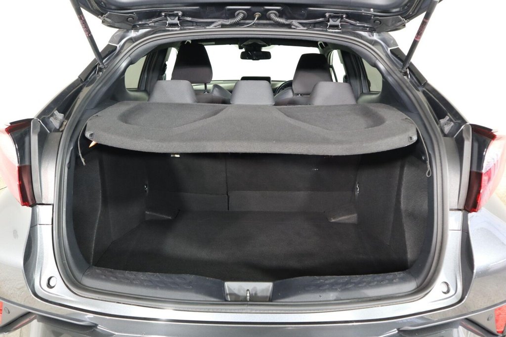 Used Toyota C-HR 2022 for sale - 76386439: Photo 42