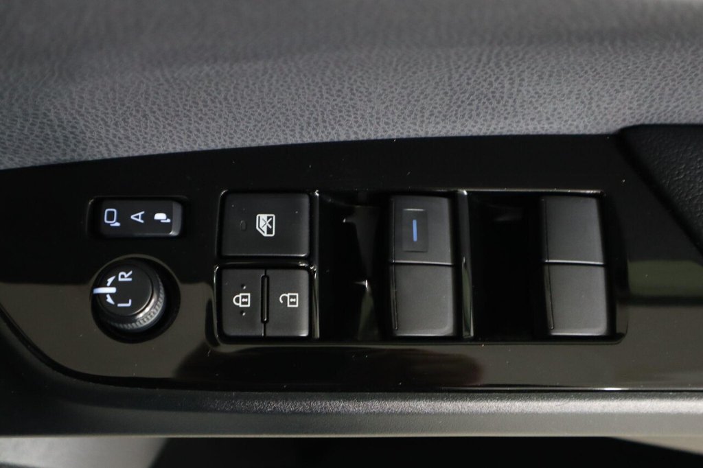 Used Toyota Prius 2022 for sale - 76841463: Photo 24