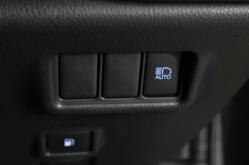 Used Toyota C-HR 2022 for sale - 76386416: Photo 24