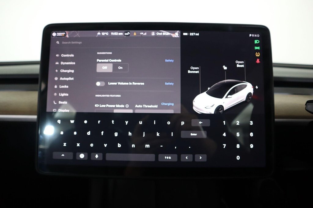 Used Tesla Model 3 2021 for sale - 76768703: Photo 35