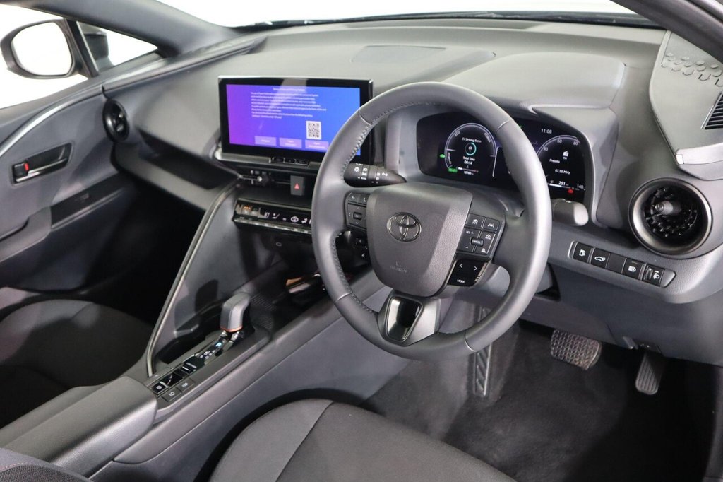 Used Toyota C-HR 2024 for sale - 76368238: Photo 12