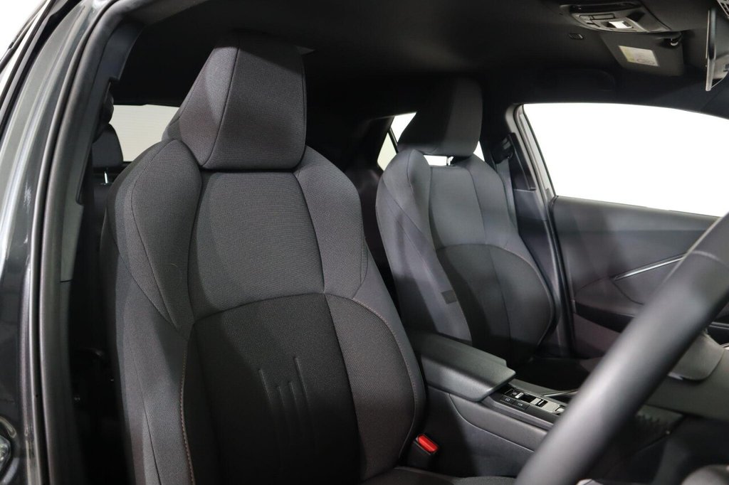 Used Toyota C-HR 2024 for sale - 76368238: Photo 17
