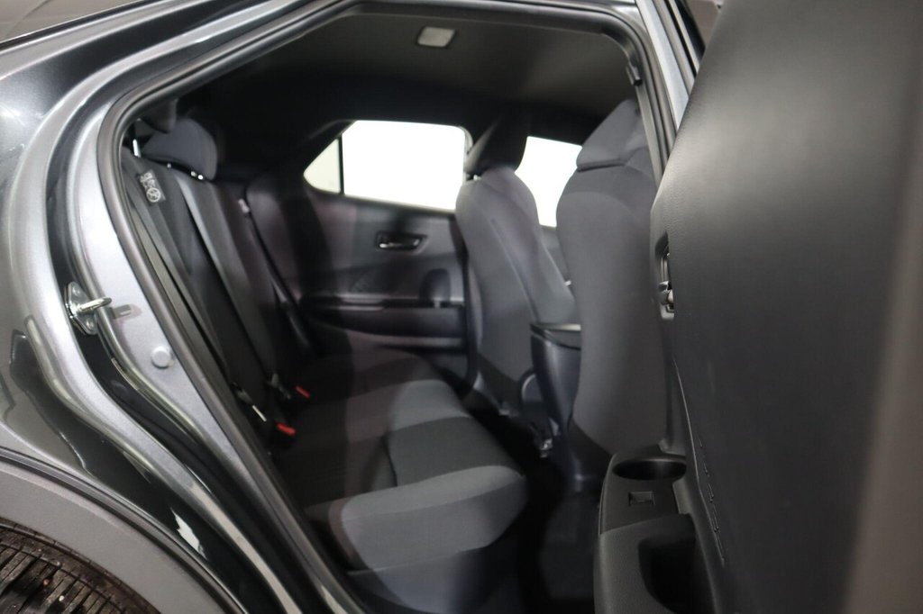 Used Toyota C-HR 2024 for sale - 76368238: Photo 18