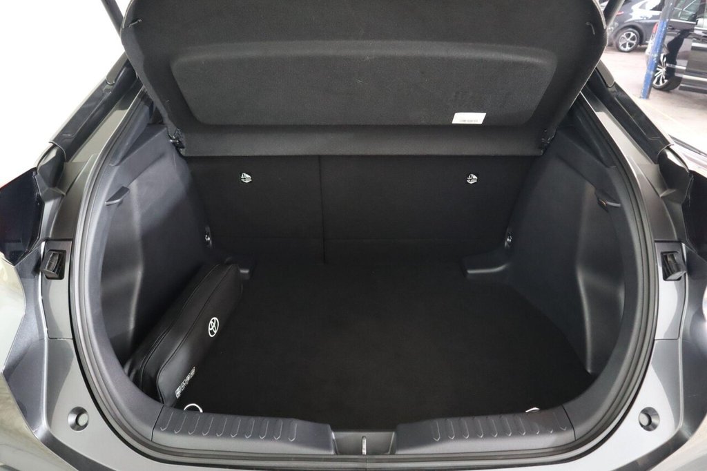 Used Toyota C-HR 2024 for sale - 76368238: Photo 44