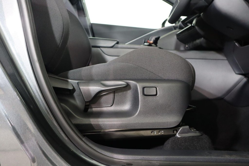 Used Toyota C-HR 2024 for sale - 76368238: Photo 49