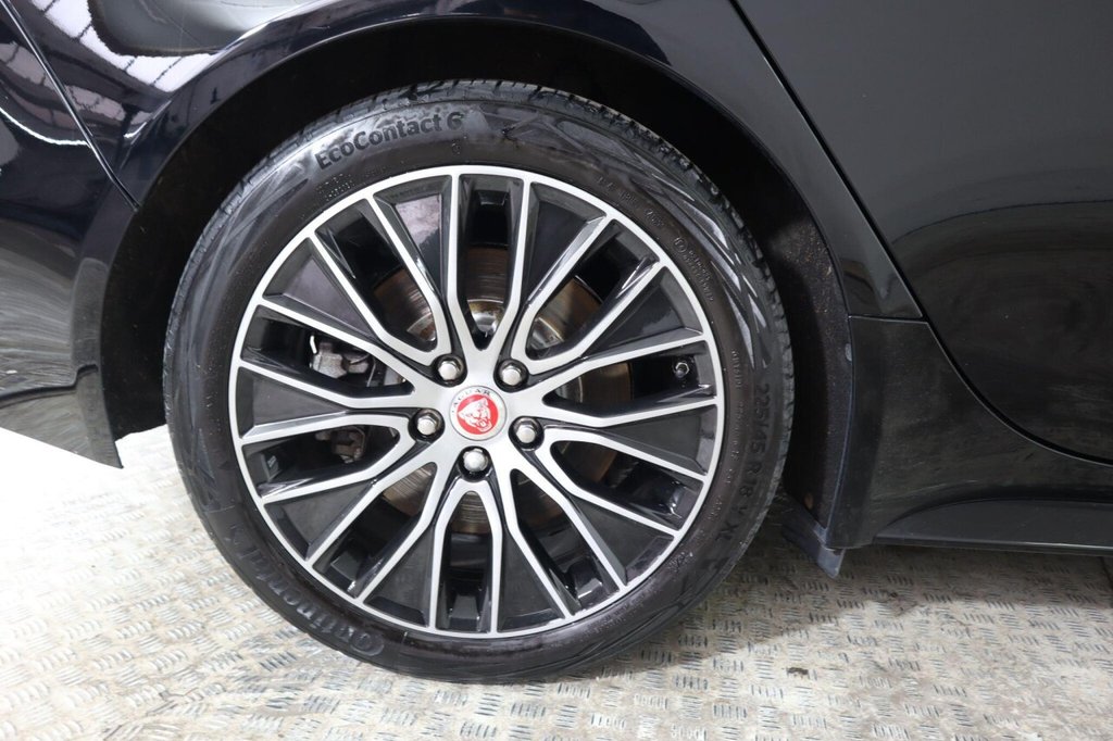 Used Jaguar XE 2019 for sale - 77534656: Photo 33