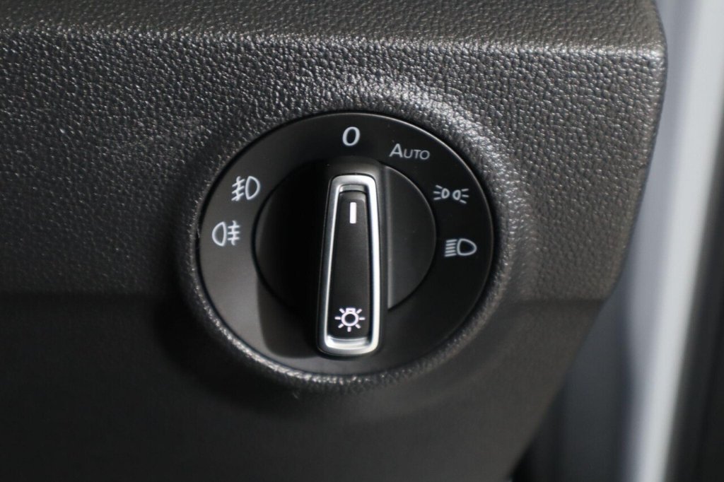 Used Volkswagen T-Roc 2019 for sale - 76632567: Photo 27