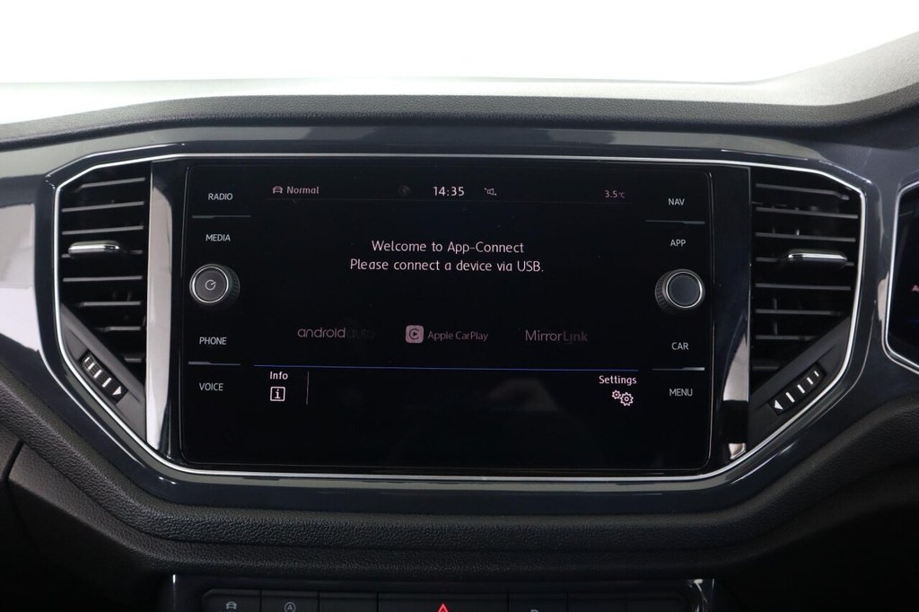 Used Volkswagen T-Roc 2019 for sale - 76632567: Photo 40