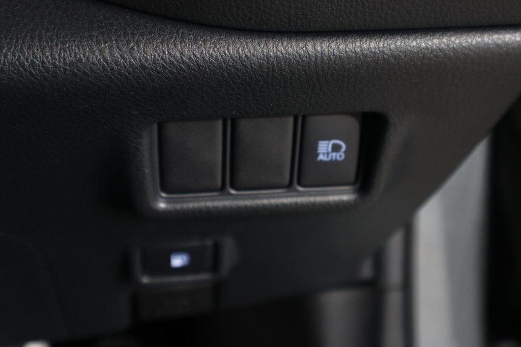 Used Toyota C-HR 2021 for sale - 77507442: Photo 24