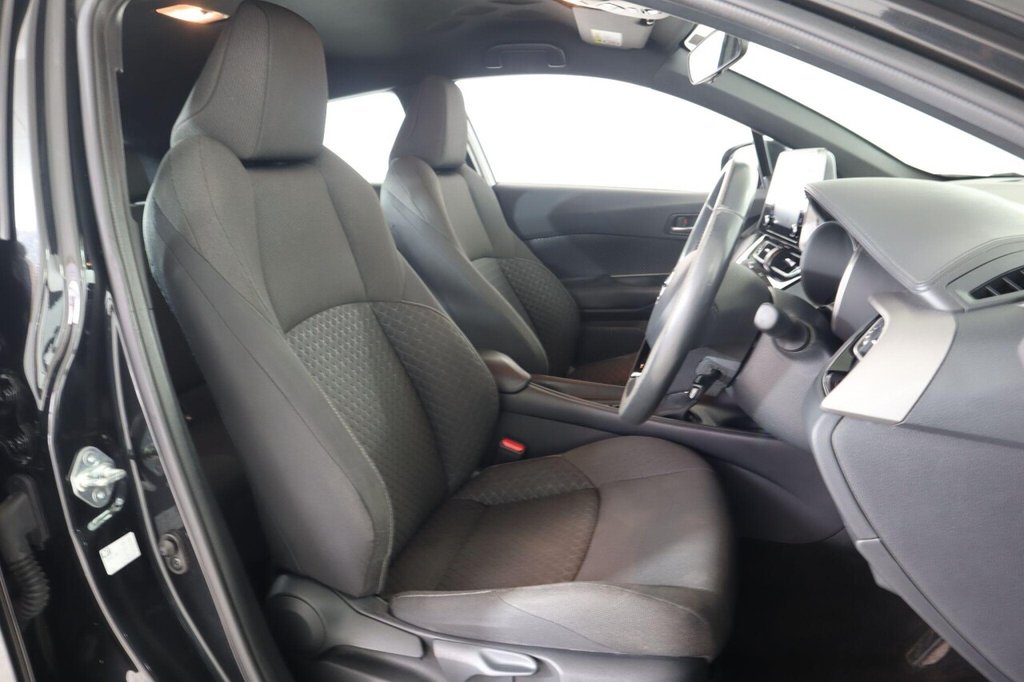 Used Toyota C-HR 2023 for sale - 77835549: Photo 14