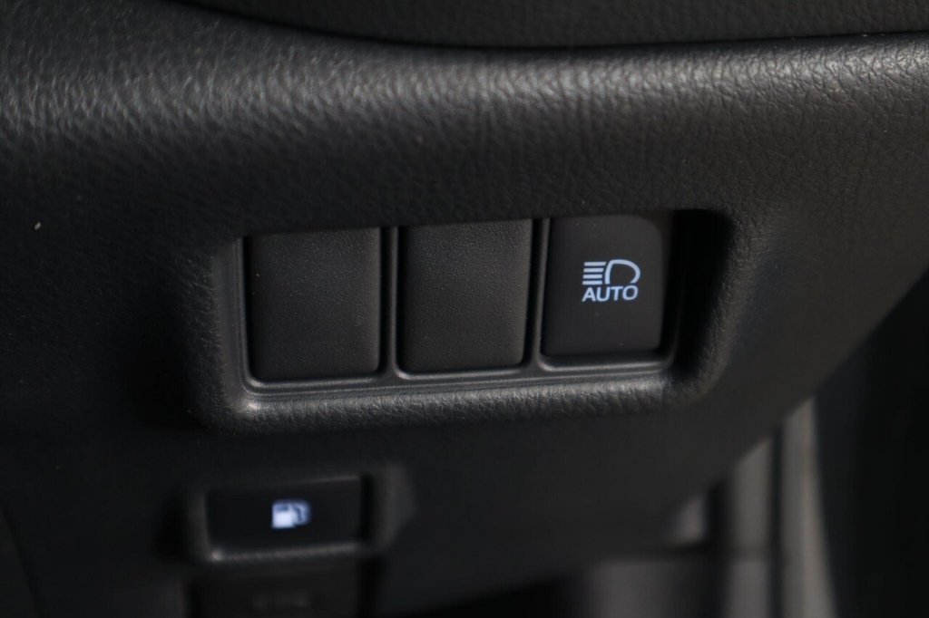 Used Toyota C-HR 2023 for sale - 77835549: Photo 24