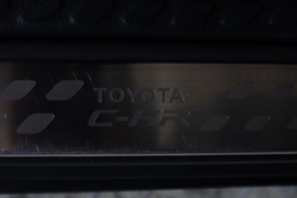 Used Toyota C-HR 2021 for sale - 78154095: Photo 48