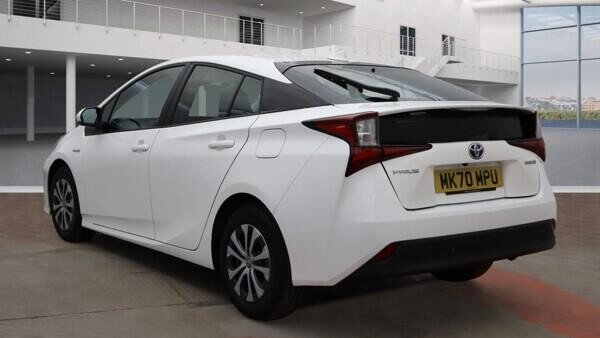 Used Toyota Prius 2020 for sale - 77551825: Photo 2