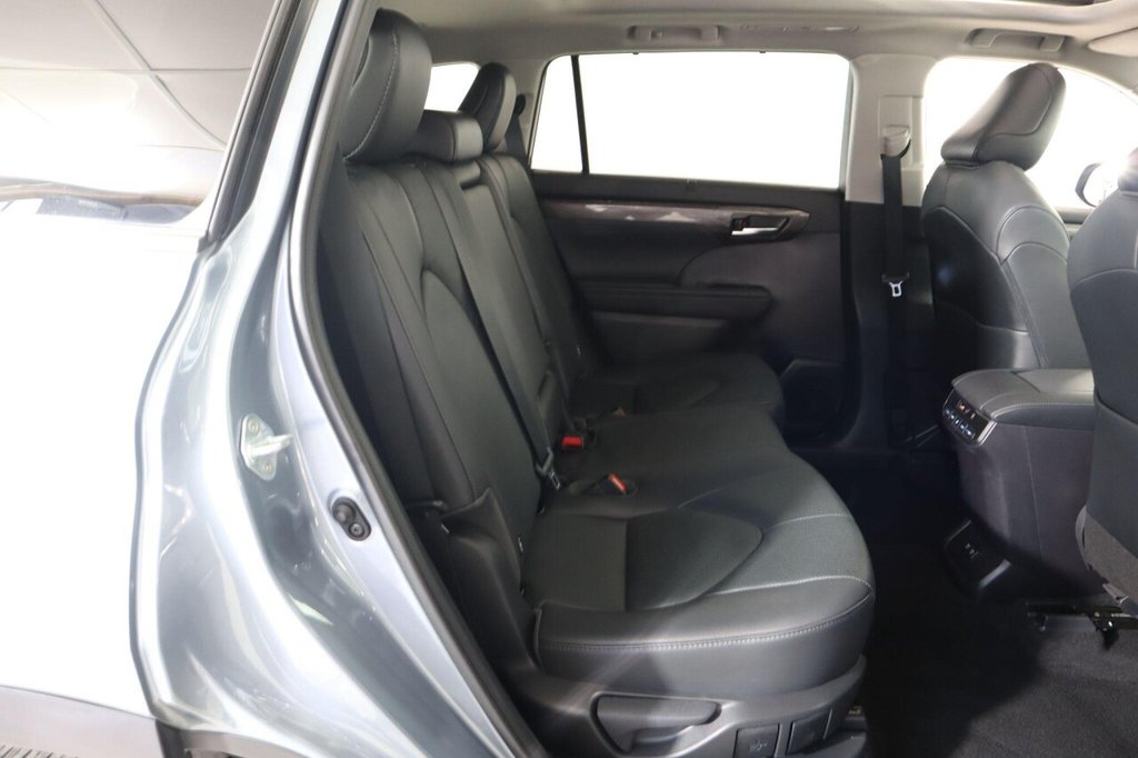Used Toyota Highlander 2021 for sale - 76604966: Photo 17