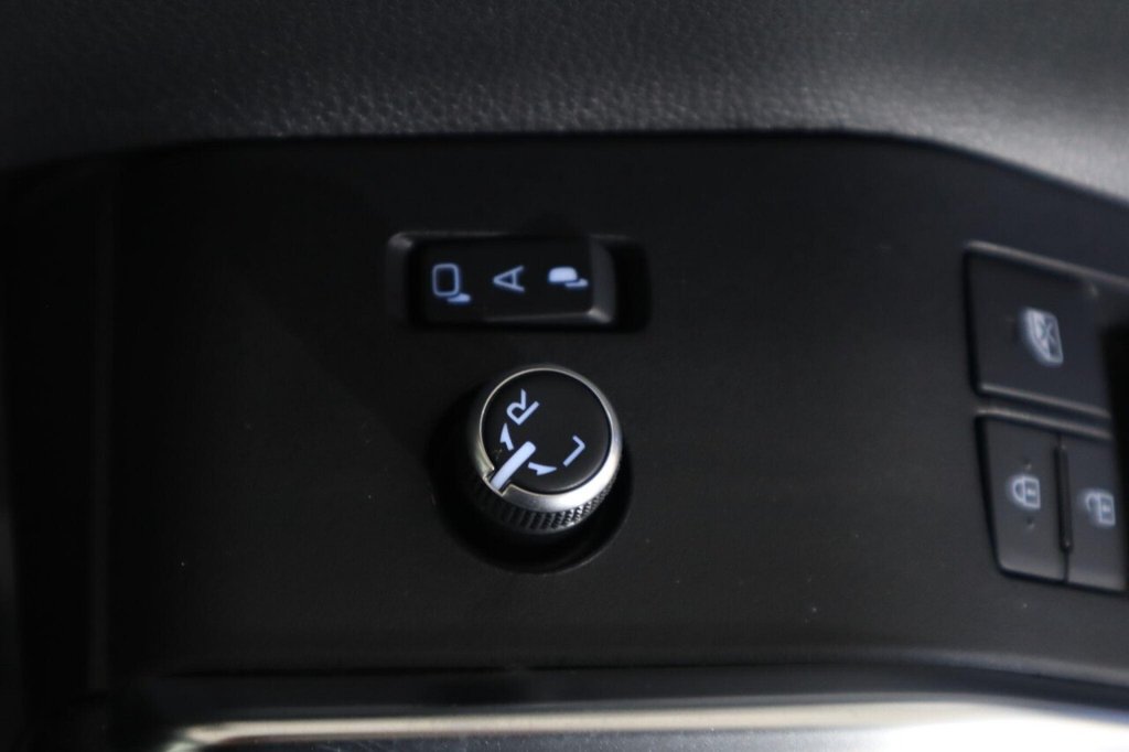 Used Toyota Highlander 2021 for sale - 76604966: Photo 37